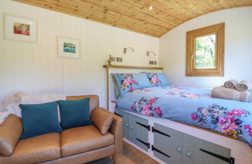 Llanelltyd House | Celyn