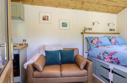 Llanelltyd House | Celyn