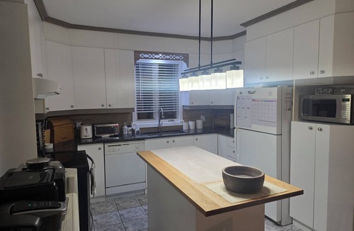 Stoneham House | Centennial Relaxation House