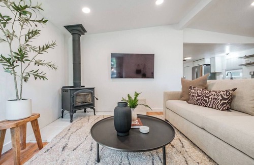 Springfield House | Centennial House- Autzen Stadium