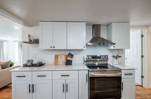 Springfield House | Centennial House- Autzen Stadium