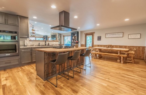 Centennial Cabin | Centennial Mountain Retreat