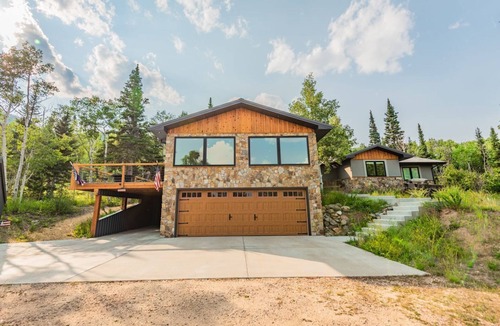 Centennial Cabin | Centennial Mountain Retreat