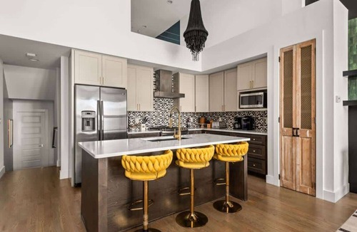 West End Villa | Centennial Quarters near Vandy
