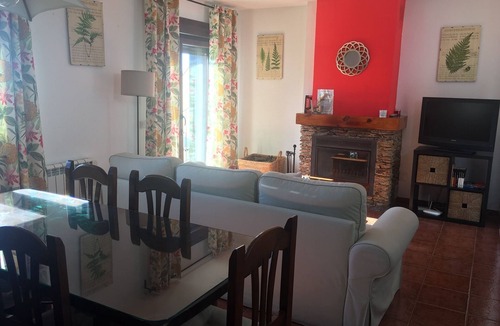 Montejo de la Sierra Cottage | Centeno rural house, Terrace, BBQ Garden, Fireplace, wifi, Hayedo Montejo