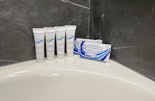 Queen Village Apartment | Center City