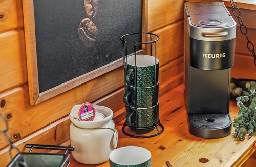 Baxter House | Center Hill Lake Cabin w/Deck & Fire Pit