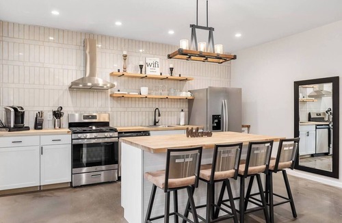 Silver Point House | Center Hill Serenity
