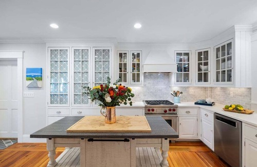 Centerville House | Center Of It All: 454-Cv Sea Captain's Estate with Heated Pool and Pickle Ball Court