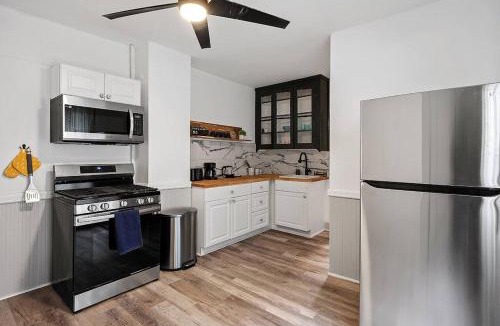 Little Italy Apartment | Center of Little Italy #4