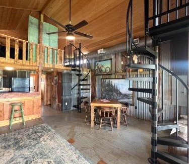 Minden House | Center Stage Yellow Rose Canyon
