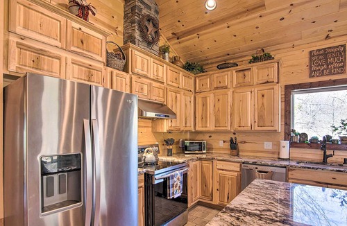 Centerville Cabin | Centerville Cabin Rental: 68 Mi to Nashville!
