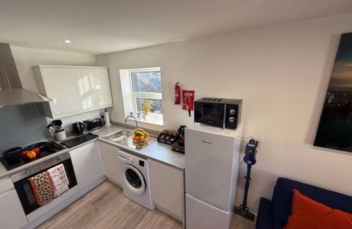 Watford Town Centre Apartment | Central 1BR Watford Flat 12E | Stayfolk