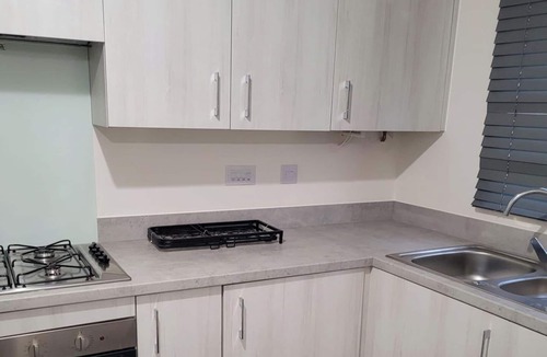 Honley House | Central 2 Bed Home - Parking, Ev point, Garden