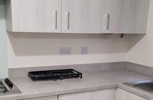 Honley House | Central 2 Bed Home - Parking, Ev point, Garden