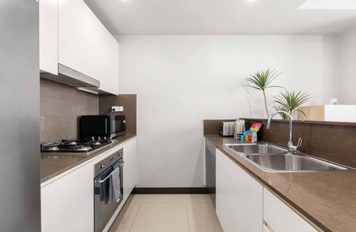 Parramatta CBD Apartment | Central 2-Bed with Parking & Stunning Views