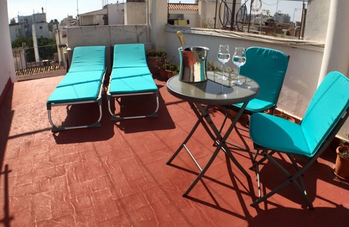 Sitges Town Center Apartment | Central 2 bedroom apartment with sunny balcony