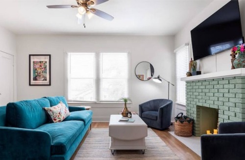 Monte Vista House | Central 2 BR, 1 BA Downtown Pearl Zoo Airport