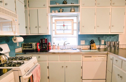 Hyde Park House | CENTRAL - 2 Mi. to Downtown! House w/ Fenced Yard In Quaint, Popular Hyde Park