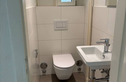 District 6 Apartment | Central 2BR with Superbe Transit Access - Tilia 21