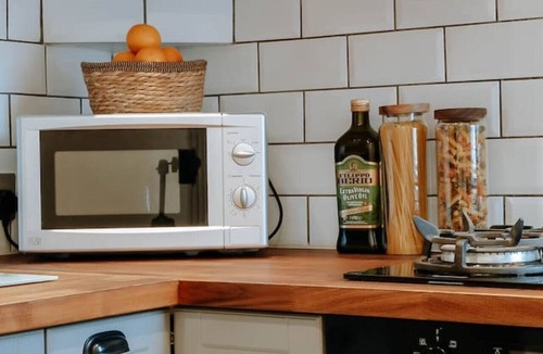 Harrogate House | Central 3 Bedroom House WIFI & Parking