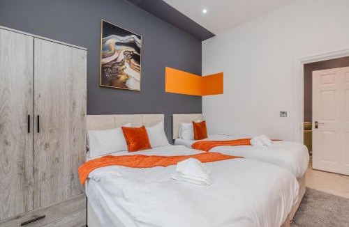 Montpelier Apartment | Central 3 Bedroom Flat by Brighton Beach and Lanes