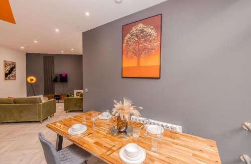 Montpelier Apartment | Central 3 Bedroom Flat by Brighton Beach and Lanes