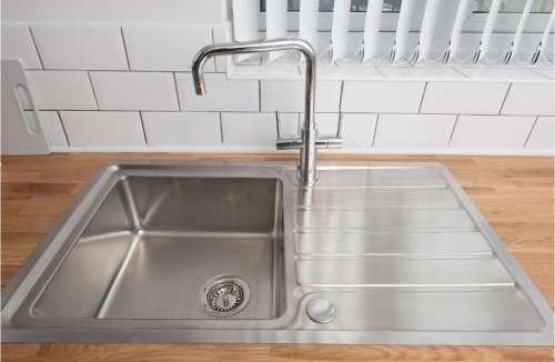 Vauxhall Apartment | Central 3 Bedroom Flat w Parking