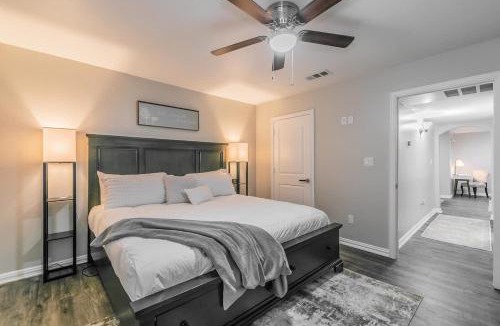 Arlington Apartment | Central 3Bed2B at AT&T - Cowboy Stadium - Texas Live