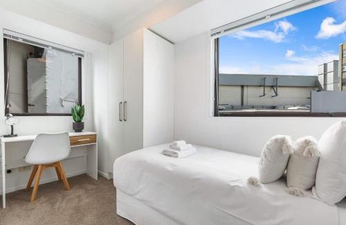 Grafton Apartment | Central 3BR Full Kitchen & Amenities Zodiak Stays