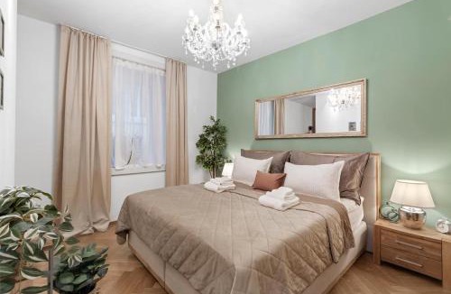 Center Apartment | Central AC Terrace FreeParking