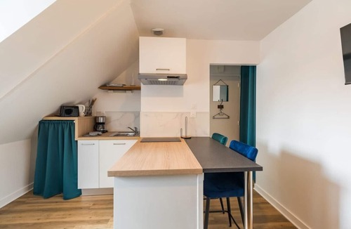 Guingamp Apartment | Central and charming studio, Guingamp center