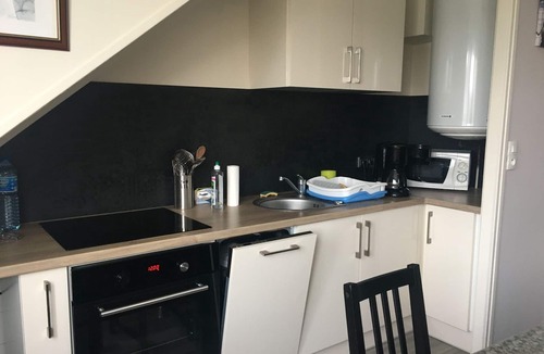 Fort-Mahon-Plage Apartment | Central Apartment - 2 Bedrooms, WiFi, Pet-Friendly, 10 min to Beach