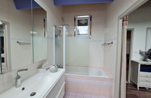 Bar-le-Duc Apartment | Central Apartment near Amenities and Attractions, Bike-Friendly