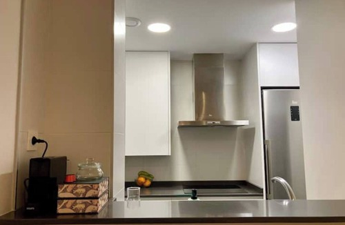 San Pablo Apartment | Central apartment with private parking