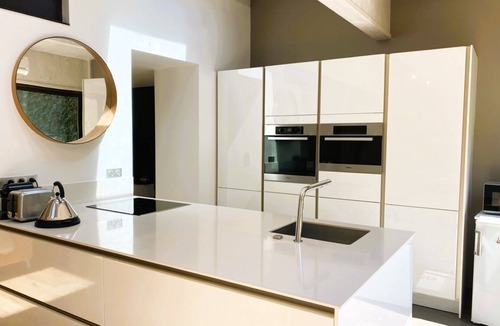 Old Town Apartment | Central apartment with swimming pool