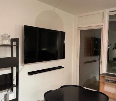 Christianshavn Apartment | Central Apt Balcony I 5 Min to Metro and Canals