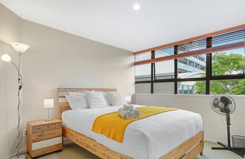 Newton Apartment | Central Apt Steps to Ponsonby | Wifi & Freeparking