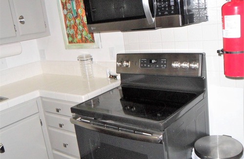 Central Business District Apartment | Central art and eclectic B