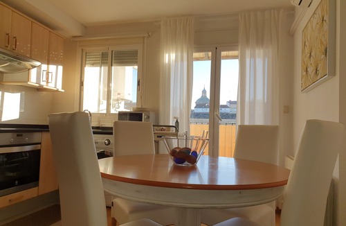 San Pablo Apartment | Central, Attic with garage