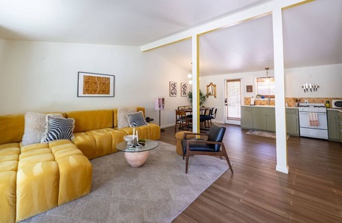 Clarksville House | Central Austin Downtown Bungalow