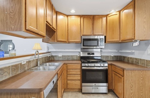 Brentwood House | Central Austin Family Home ❤️ Southern Charm Walk to Coffee & Green Spaces
