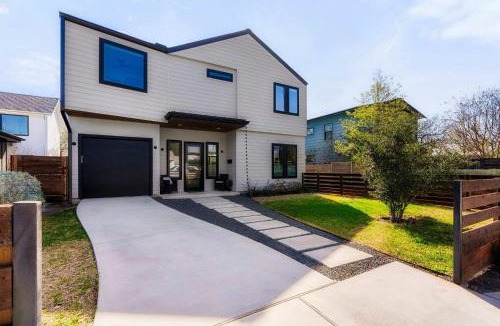 Brentwood House | Central Austin Oasis with Pool - Sleeps 9