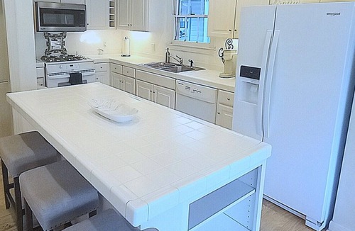 Oakmont Heights House | Central Austin - Walk to Park, Cafes, Pools Near Downtown, Major Employers