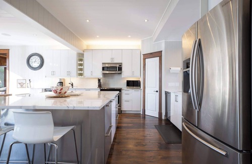 Bala House | Central Bala Retreat! Sleeps 10