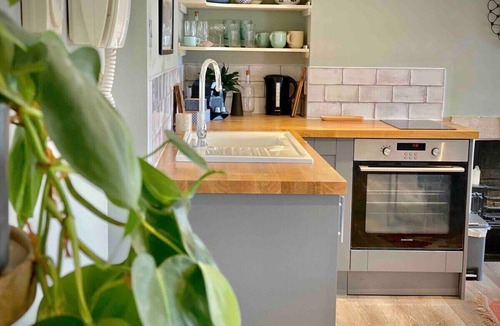 Bath City Centre Apartment | Central Bath - Gorgeous Loft Apartment (TLA)