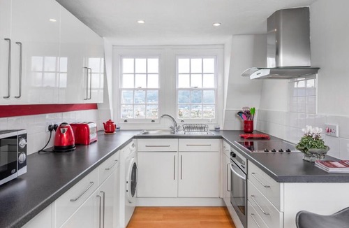 Upper Town Apartment | Central Bath near The Circus