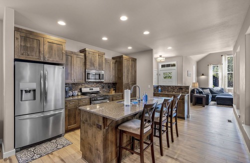 Old Farm District House | Central Bend 3BR | Pet-Friendly | 30+ Day Stay