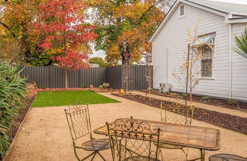 Bendigo House | Central Bendigo Cottage Charm