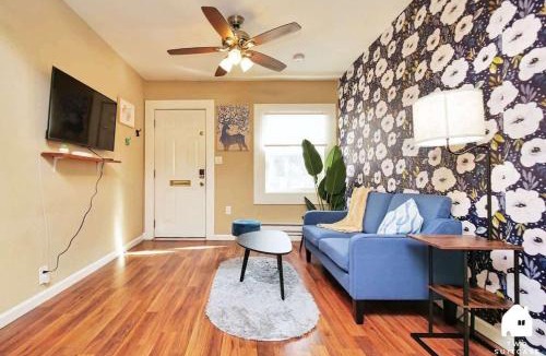 Poets Corner Apartment | Central Berkeley Garden Oasis